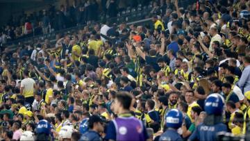Fenerbahçe-Beşiktaş derbisinde 74 taraftara men cezası